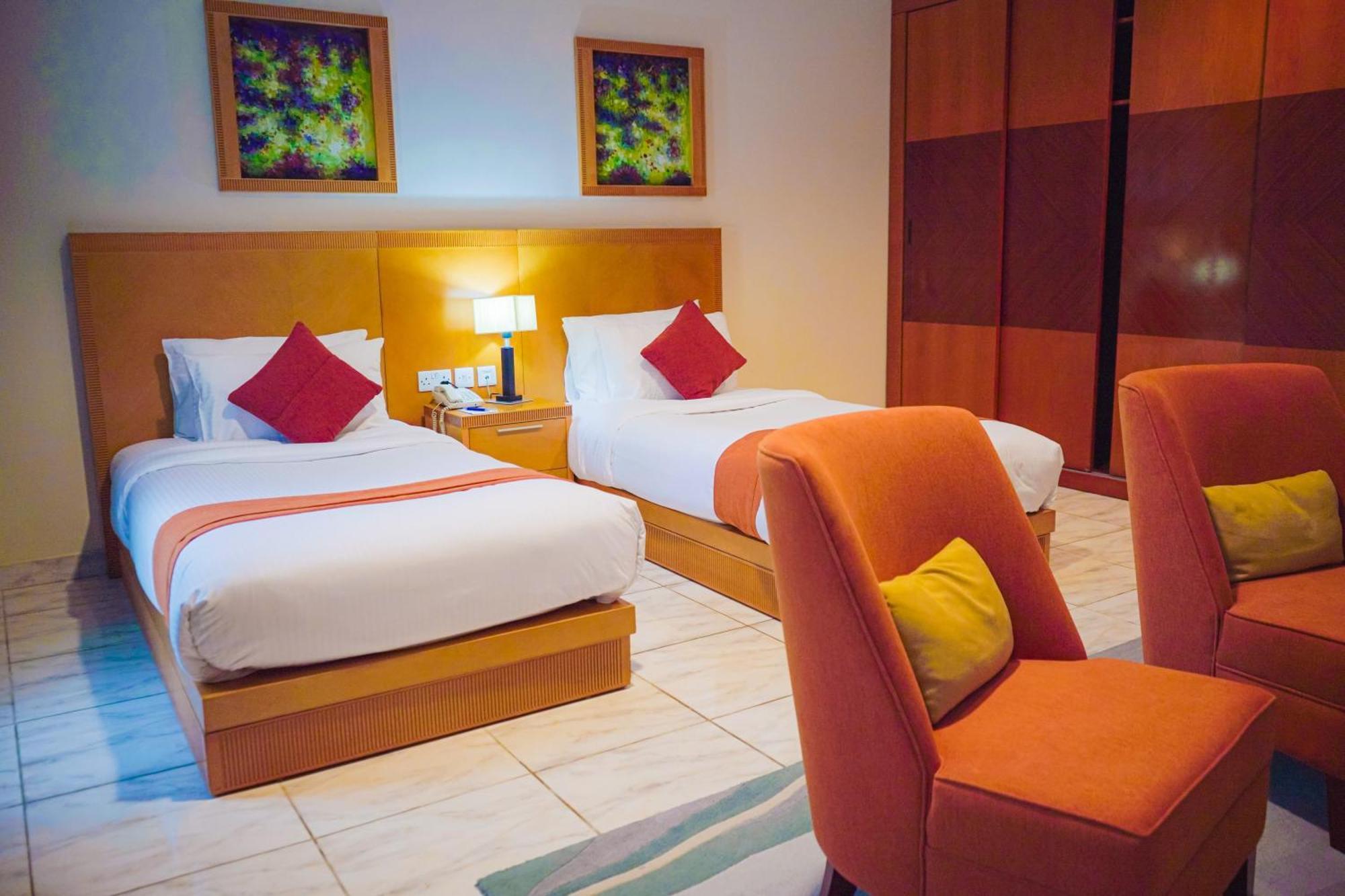 City Seasons Hotel & Suites 马斯喀特 客房 照片