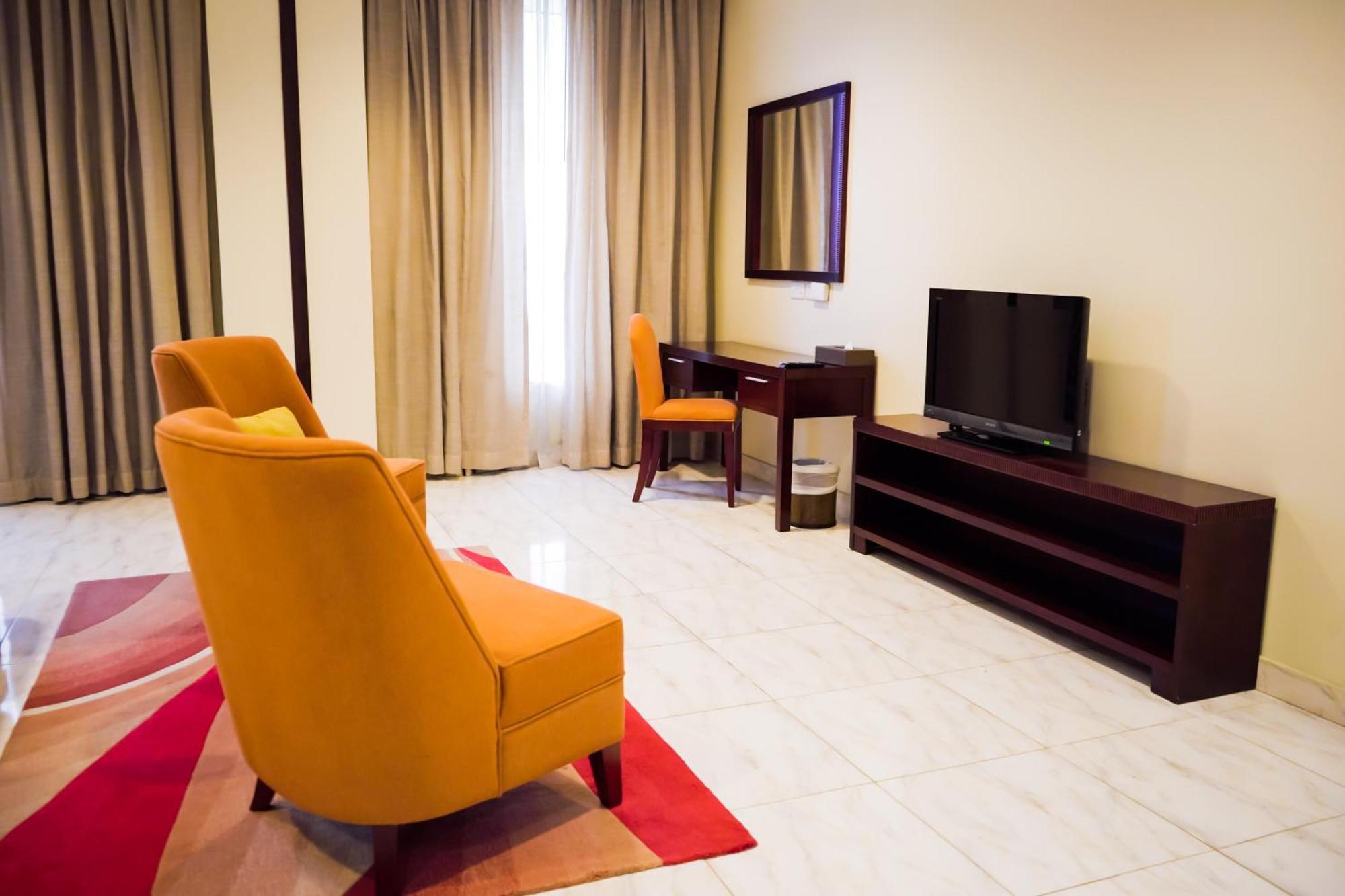 City Seasons Hotel & Suites 马斯喀特 客房 照片