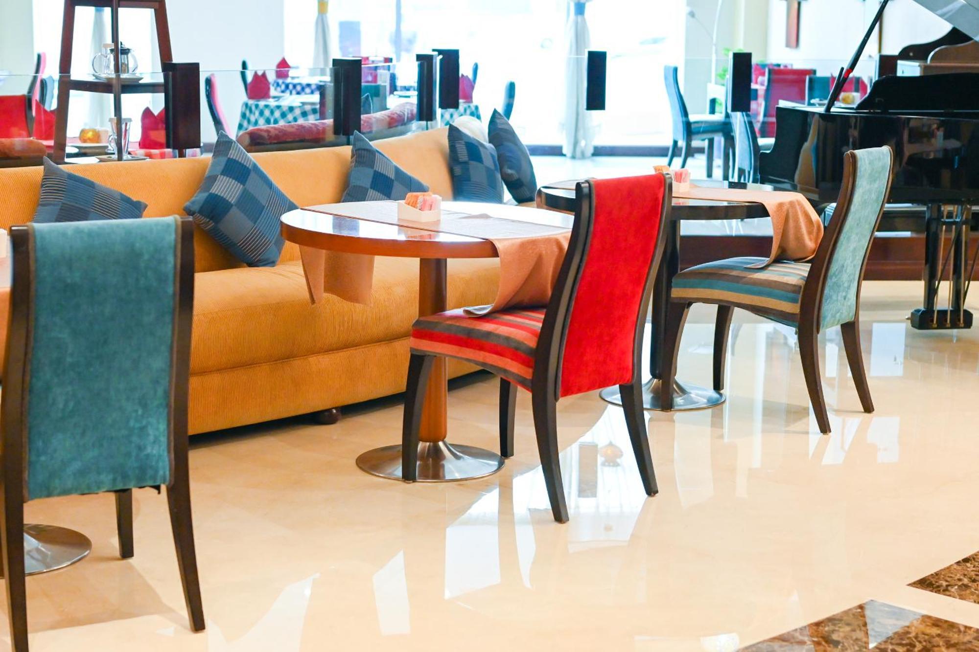 City Seasons Hotel & Suites 马斯喀特 外观 照片